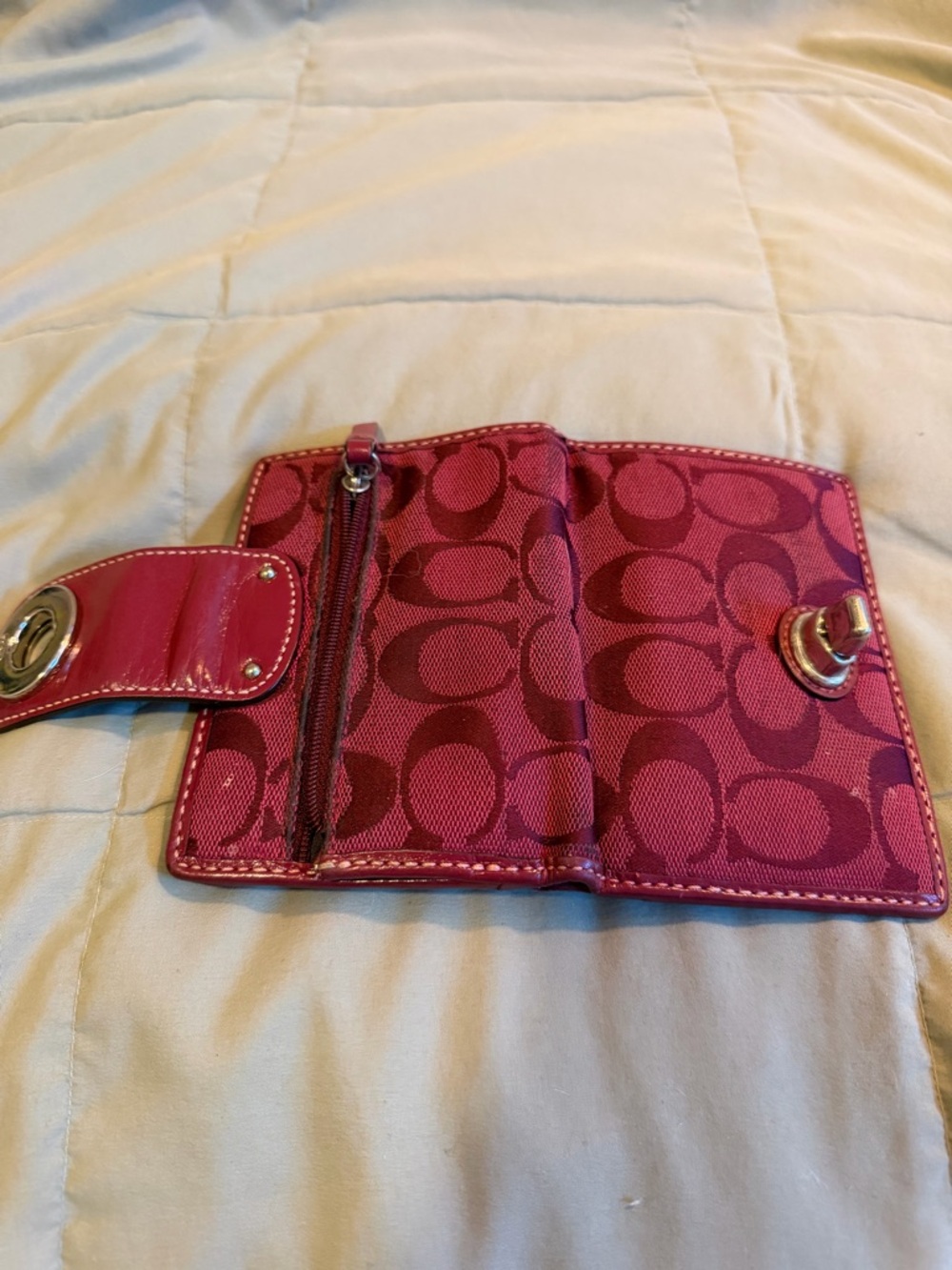 Coach Raspberry Signature Turnlock Card Wallet - Picture 3 of 3